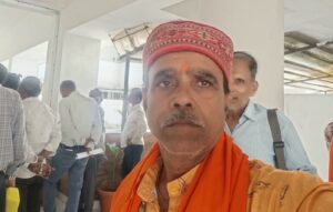 धामनोद राधा-कृष्ण मंदिर की जमीन पर कब्जे का आरोप, कलेक्टर से शिकायत